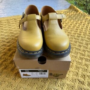 Dr. Martens Mustard Yellow Leather Polley